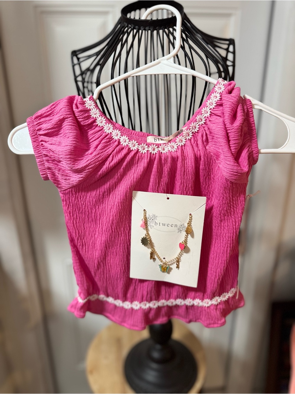 Girls' Pink Short-Sleeve Top with Dainty Trim